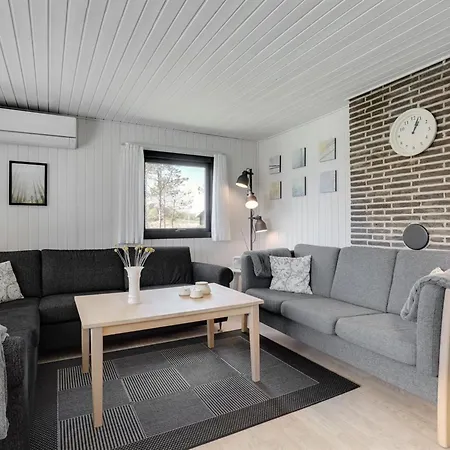 Сasa de vacaciones Melisande - 950m From The Sea By Interhome *